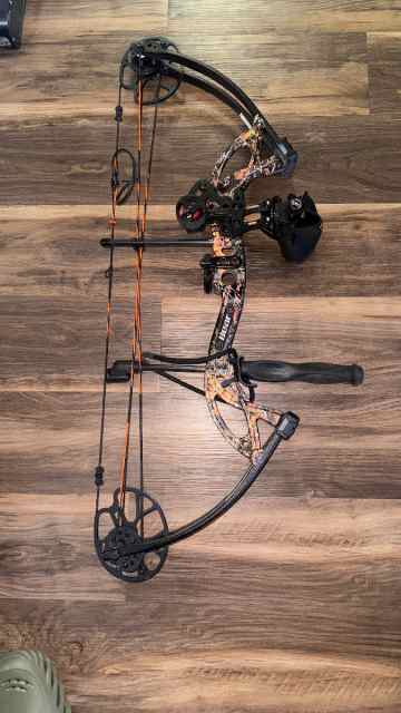 Bear Archery Compound Bow 