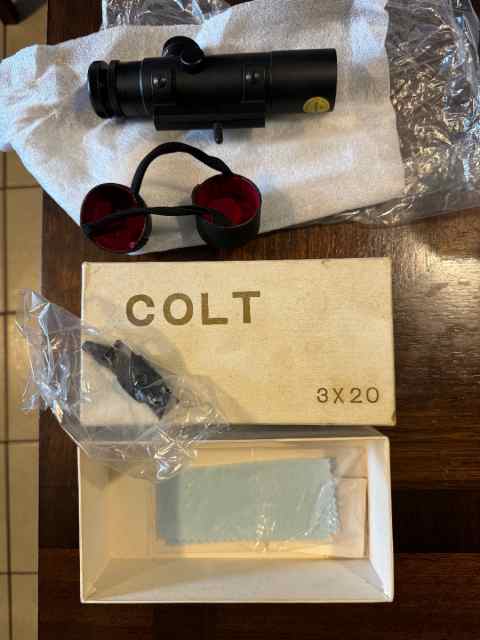 Vintage Colt 3x20 AR scope
