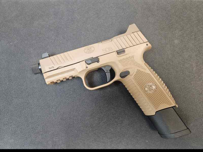 FN.1.jpg