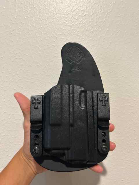 TLR8 crossbreed holster for glock17/22