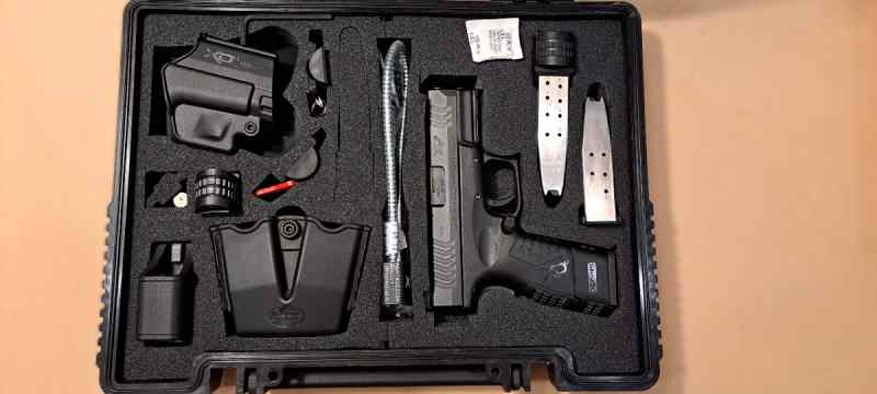 XDM 3.8 Compact 45 ACP w/case loader holsters