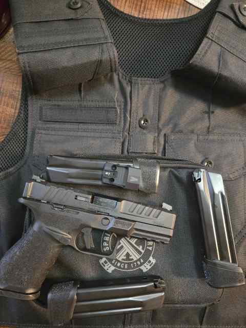 Springfield Echelon w/extras 