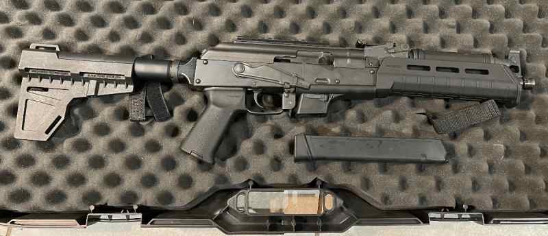 NEW IN BOX - Mossberg 940 JM Pro 9+1 .12ga