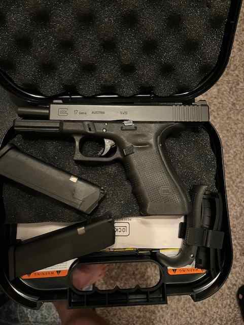 9mm Glock 17 Gen 4 W/Trijicon Sights