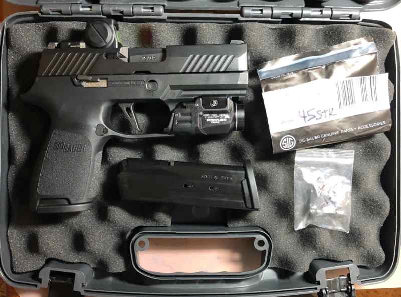 Sig P320 Compact in 45ACP with LOTS OF EXTRAS!