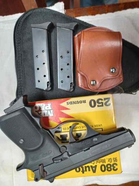 BERSA FIRESTORM 380-W/HOLSTER,3MAGS,250 RNDS