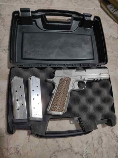 DAN WESSON 1911 SPECIALIST STAINLESS COMMANDER