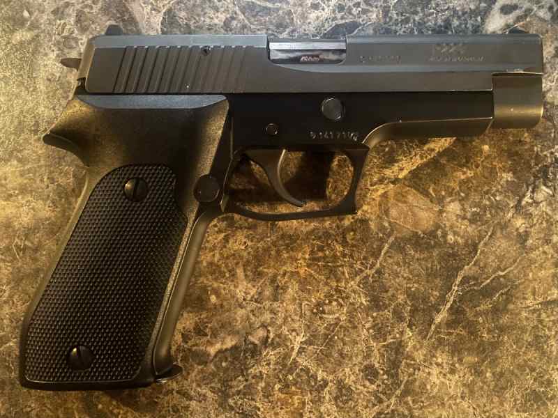West German Sig P220 w/ammo