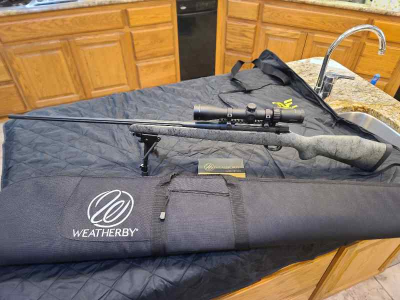 Weatherby Vanguard 6.5-300 w/ Leupold Mark 3 Scope