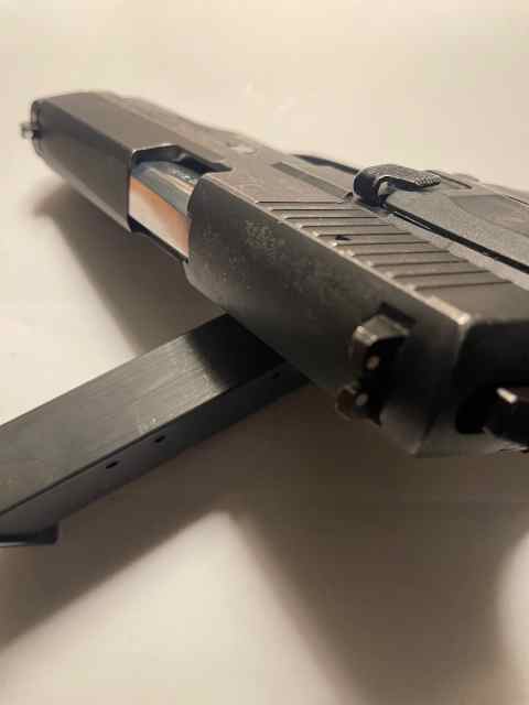 Golan Pistol