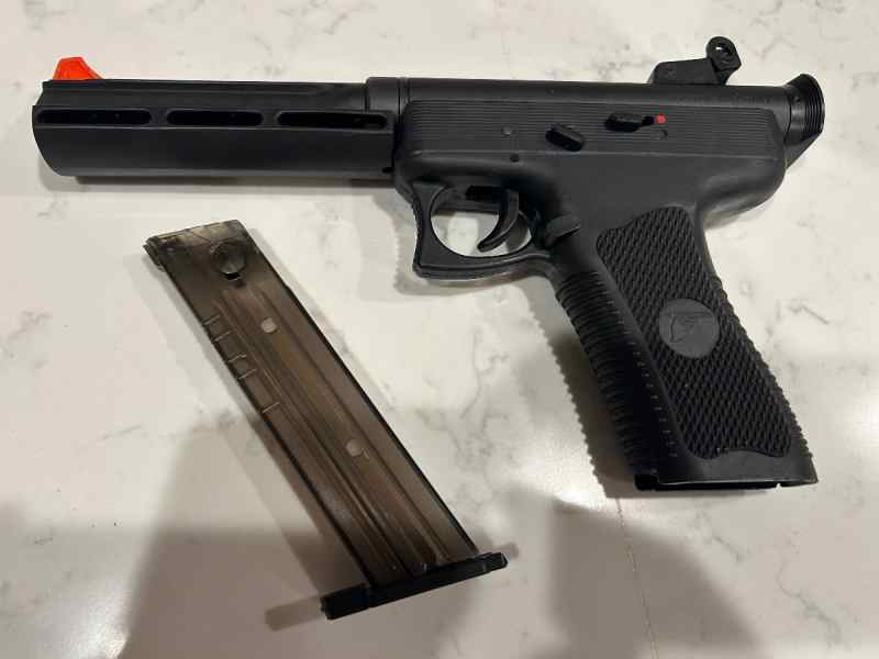 Magnum Research Mountain Eagle - .22LR