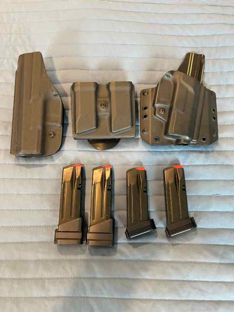 CZ P10S: Holsters, Magazines &amp; Magazine Carrier