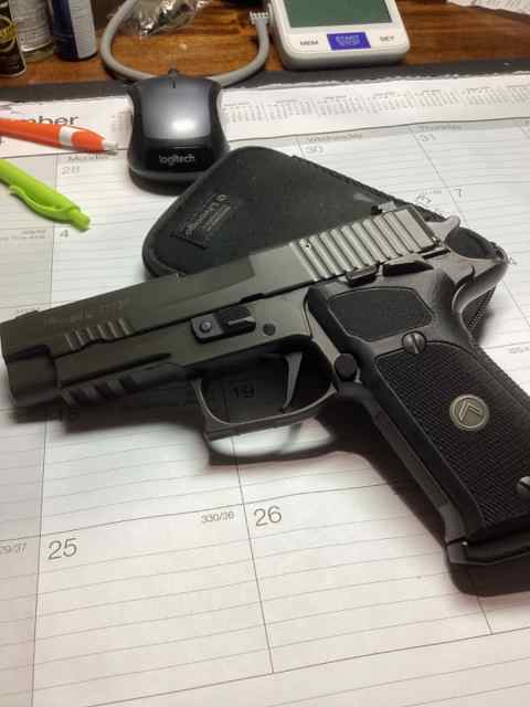 Sig Sauer P220 Legion SAO