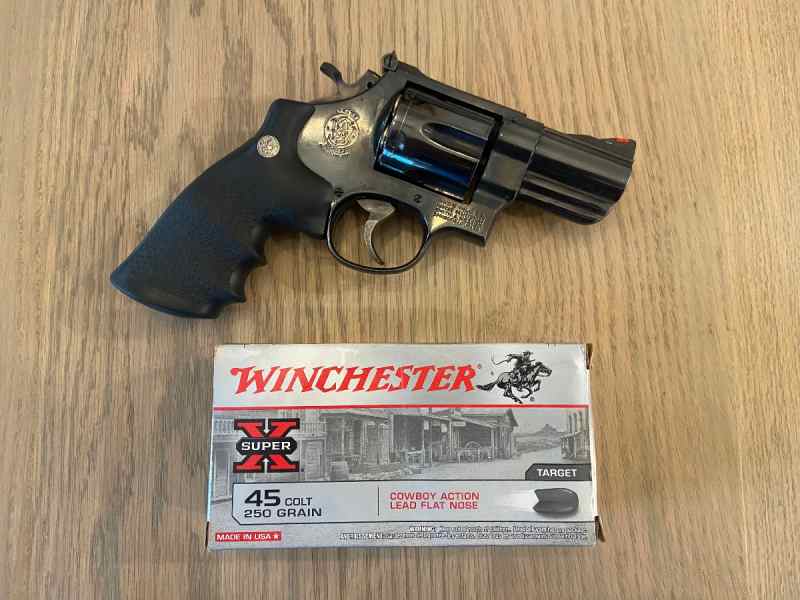 Smith &amp; Wesson .45 Colt