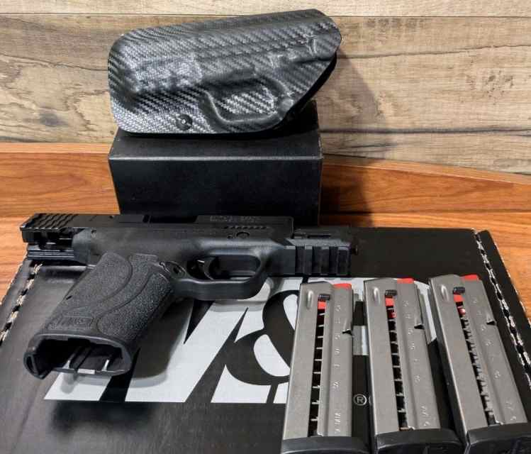 Smith &amp; Wesson M&amp;P 9 Shield EZ 9mm Luger