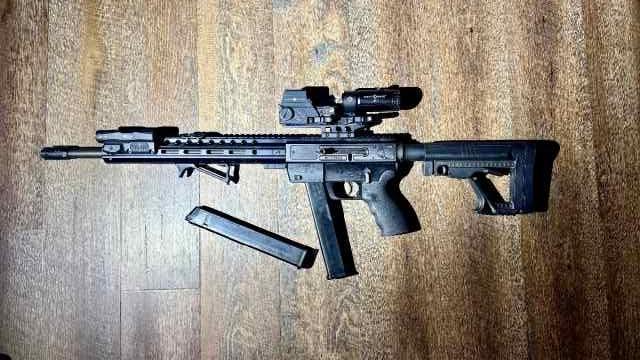 AR-9mm Carbine (Like New)