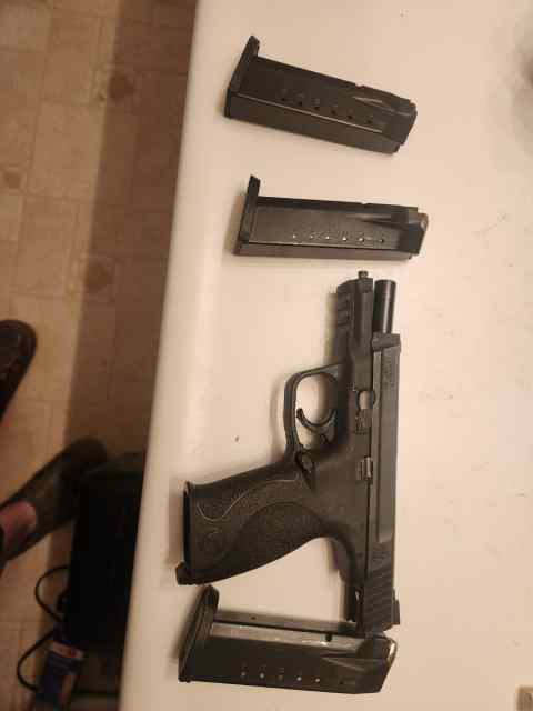 M&amp;P 4.25in .40