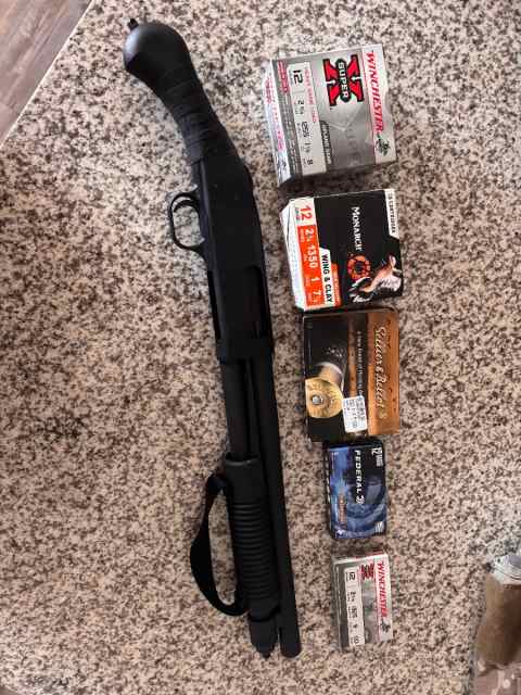 Unfired 590 Shockwave w/ ammo