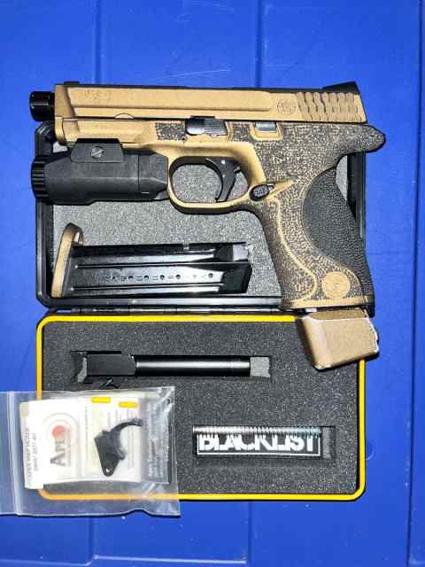 Used S&amp;W M&amp;P9 Burnt Bronze 
