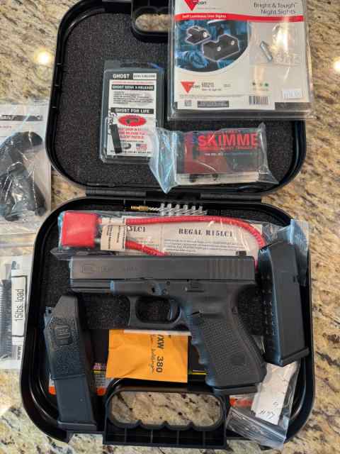 Glock Gen4 custom G19 w/lots of extras