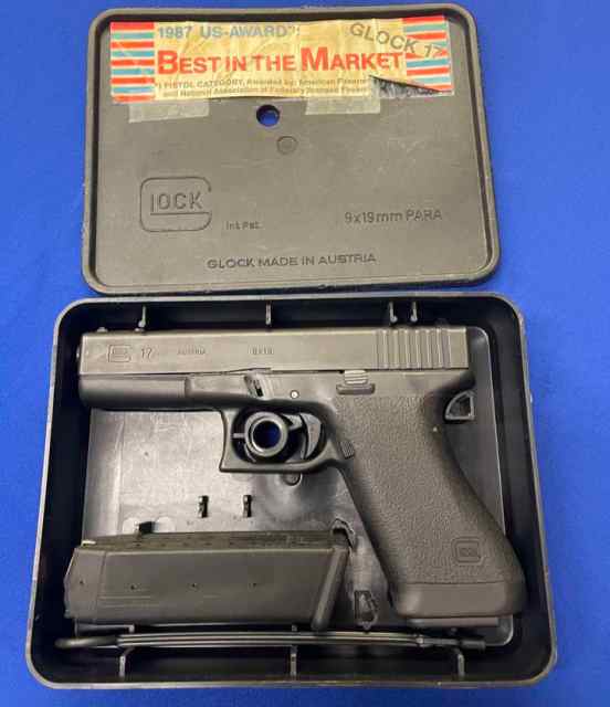 GLOCK 17 Gen 1 In Box Neatly Used