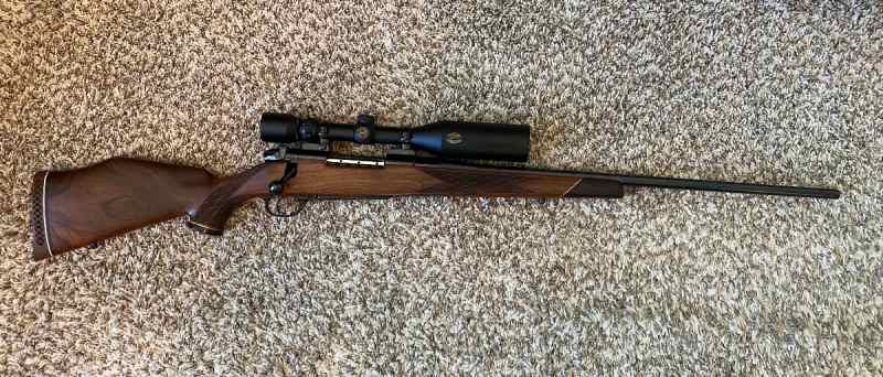 Weatherby Mark V 7mm Magnum Rifle, w/Scope