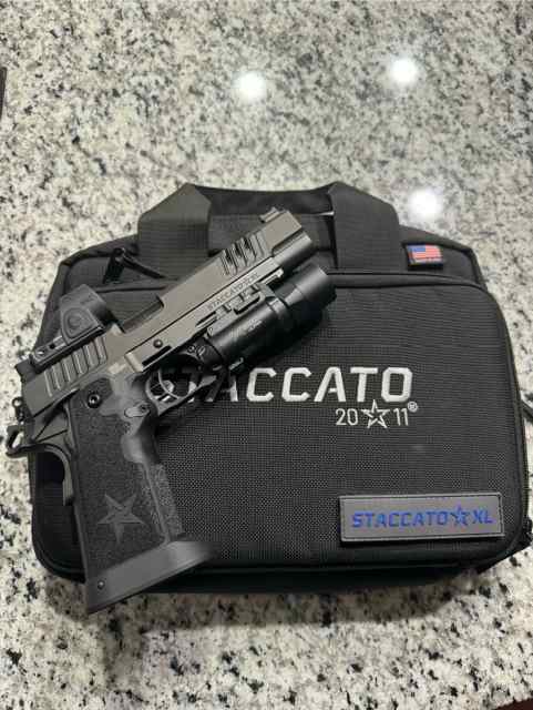 Staccato XL (trijicon SRO &amp; weapon light included