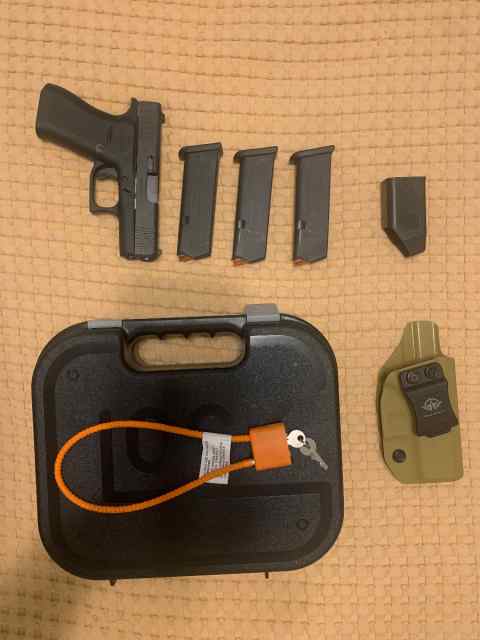 Glock G43X, Case, 3 Magazines for sale