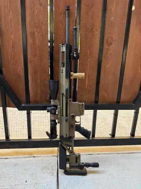 FN Scar 20 With Upgrades 