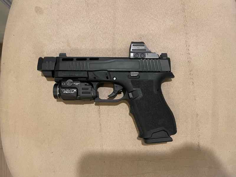 PSA dagger compact. 