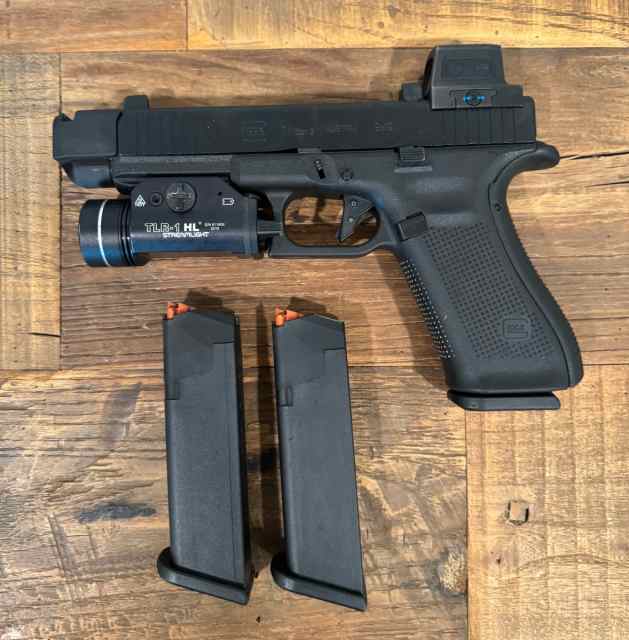 Glock 17 Gen 5 custom