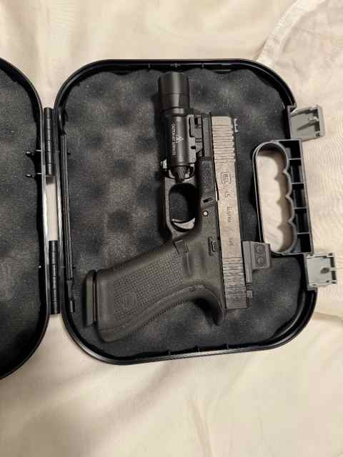 Glock 45 w milled Holosun EPS. Like new/ OBO