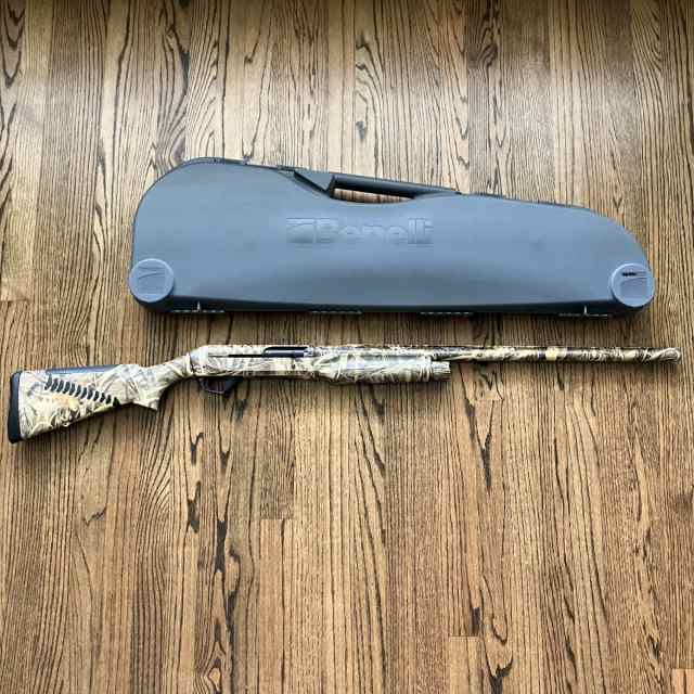 Benelli Super Black Eagle II 12 Gauge Shotgun Camo