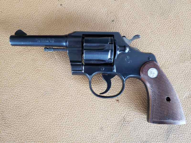 Colt Official Police 38 special 1967 