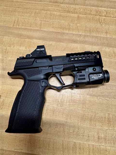 Sig p365 x macro comp w/extras