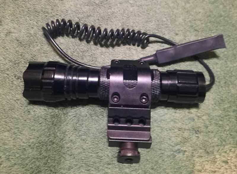 AR15 TACTICAL FLASHLIGHT