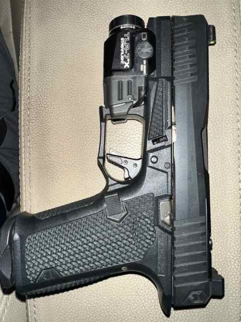 Lonewolf Dusk 19 ( Glock 19 clone )