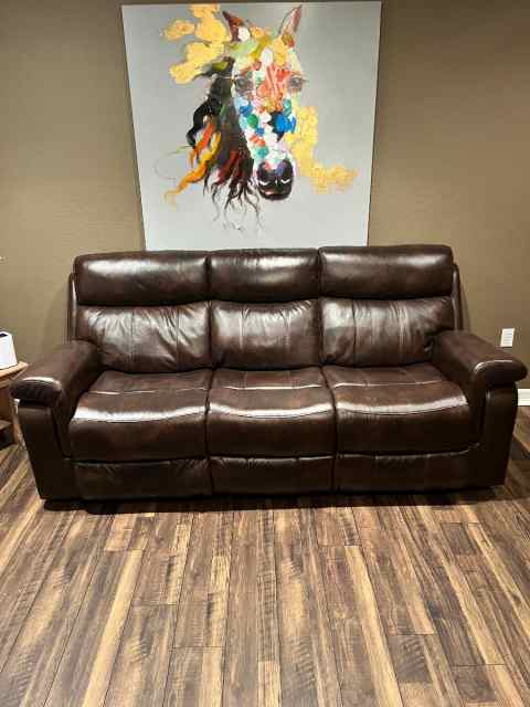 Couch for TRADE 