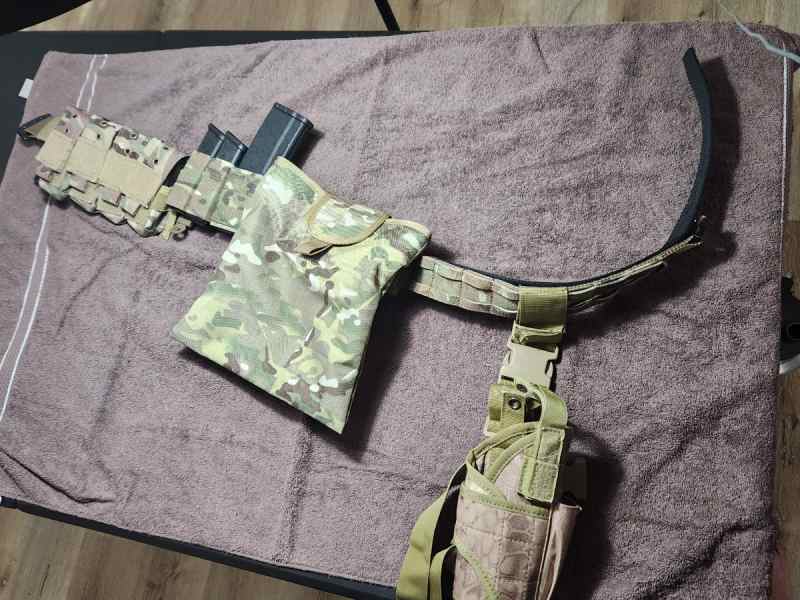 Battle Belt size:Large with Many Attachments
