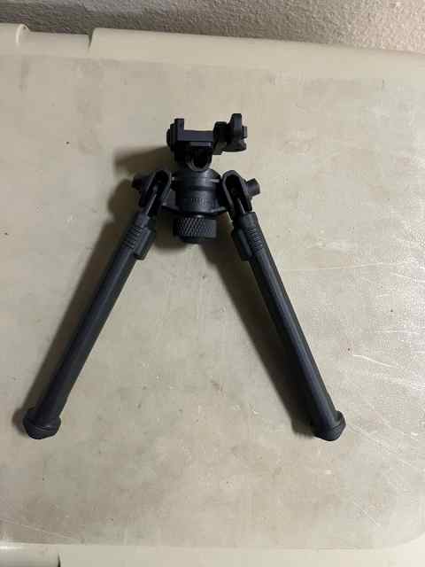 Magpul Bipod with QD
