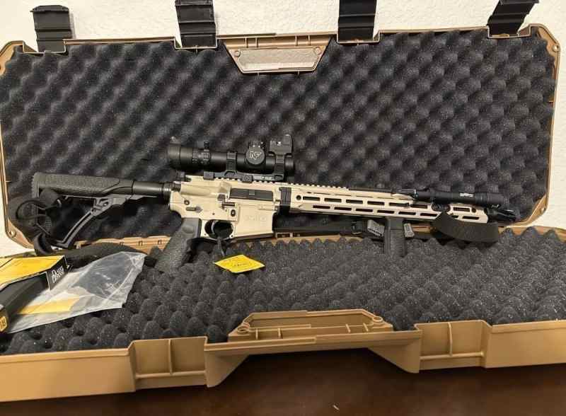 Daniel Defense DDM4V7 Limited Series package
