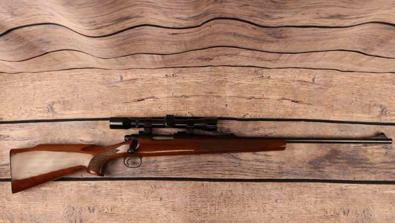 Remington Model 700 .222 Rem 24&quot; Barrel w/ Weaver 