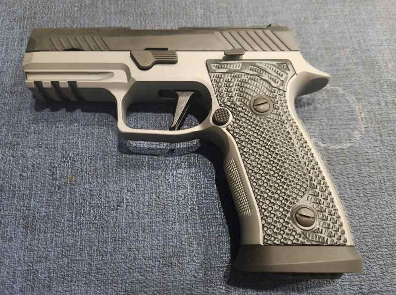 For sale Sig P320 AXG Grey Frame 17rds