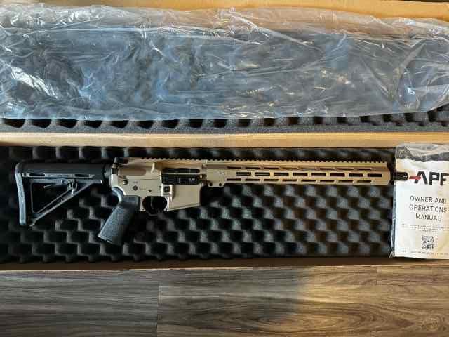 AR-15 Valor-15 FDE Tan APF 