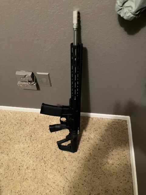 Custom 556/223 Wylde never shot perfect condition