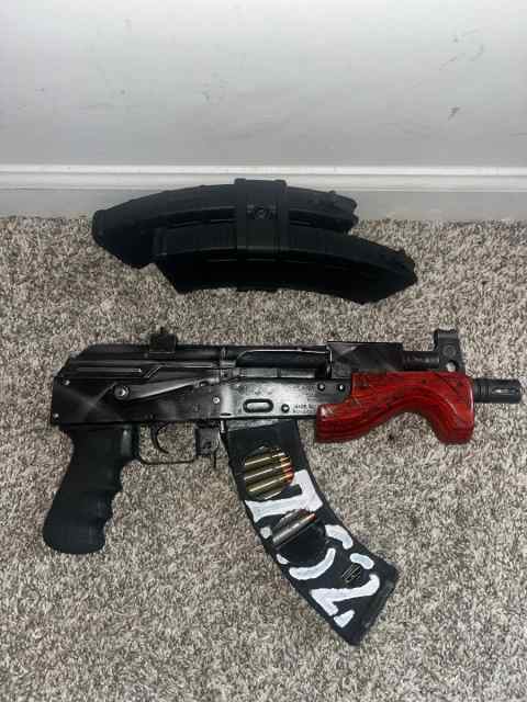 Micro Draco, 2 Glocks , and mp5