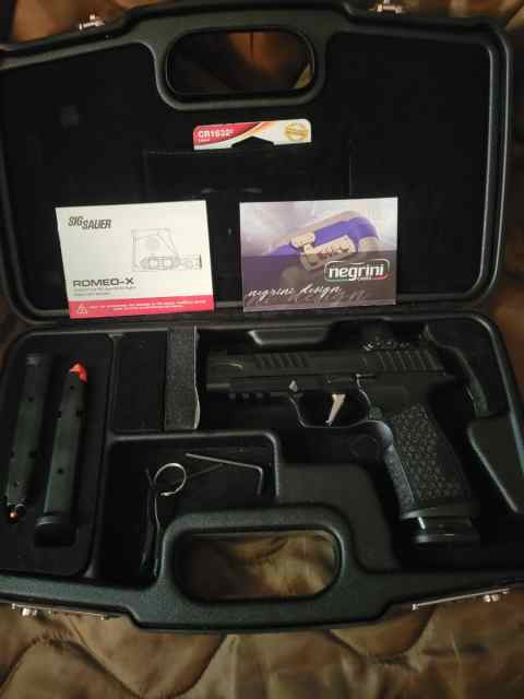 Sig Sauer 9mm Fuse w/ Romeo-X Compact