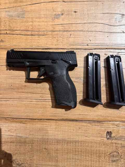 Taurus TX 22
