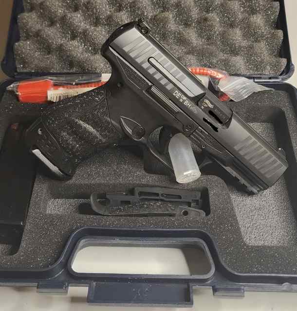 Walther PPQ/FN FNS-40/HK VP-40