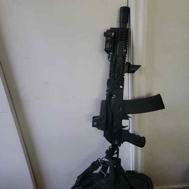 Ak102 